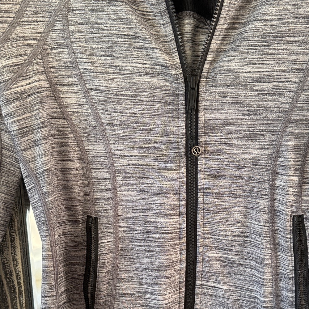 Lululemon Define Jacket - Picture 4 of 6